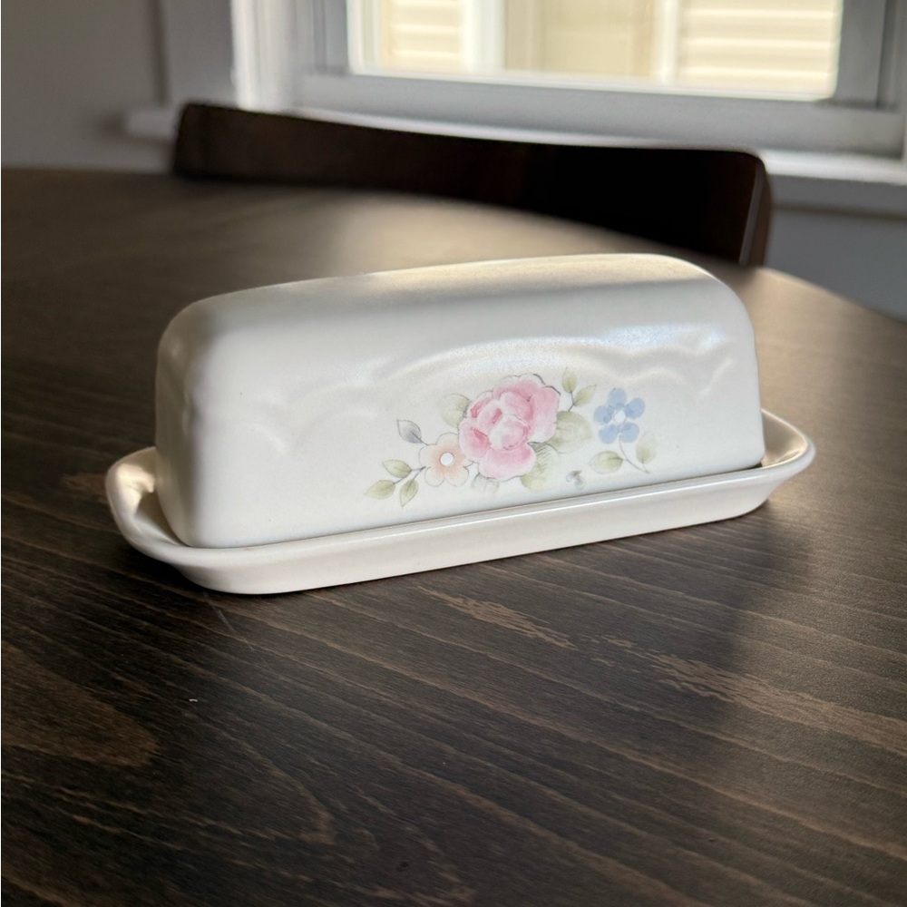 Vintage Pfaltzgraff Tea Rose Stoneware Butter Dish 🌸